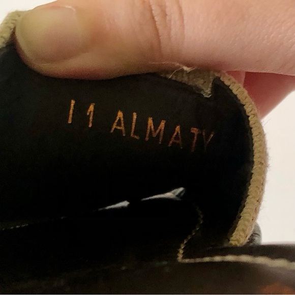 Donald J. Pliner Brown Leather Band Slide Sandals - Picture 6 of 11